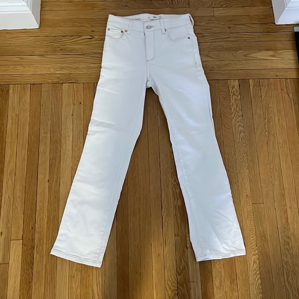 MANGO white denim jeans size 24. perfect condition. Mid- ride and straight leg.